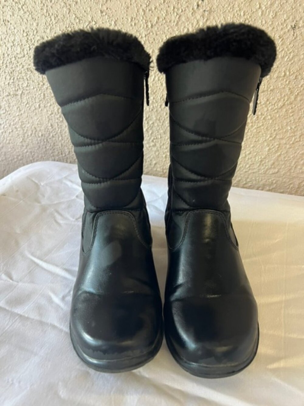 Totes Women's Waterproof Fur Lined Ankle Winter Joyce Boot - Size 8